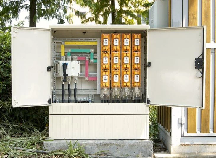 Pilar Alimentador de Iluminação Pública